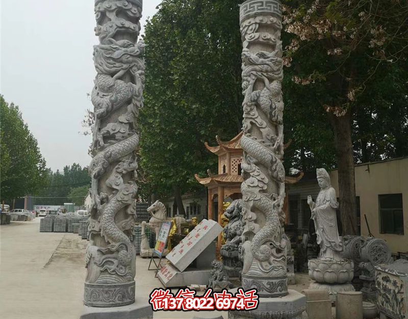 龍柱石雕，裝點(diǎn)寺廟門前