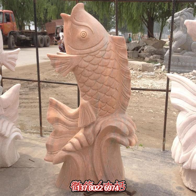 紅色晚霞，浪漫水景——精美石雕噴泉鯉魚