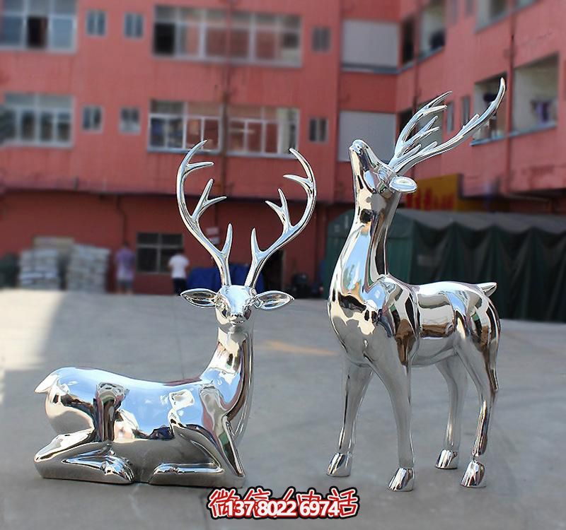 不銹鋼鏡面鹿雕塑，點綴公園景區(qū)