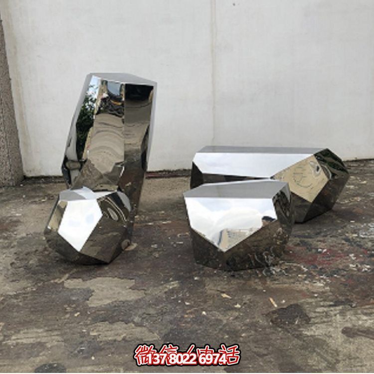高級(jí)不銹鋼鏡面戶外公園雕塑裝飾，以鵝卵石為靈感