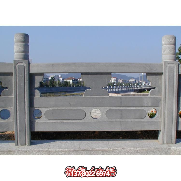 青石雕刻欄桿欄板，點(diǎn)綴美麗河道