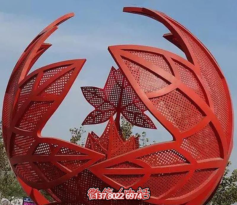 不銹鋼楓葉球形雕塑，點(diǎn)綴廣場(chǎng)景觀