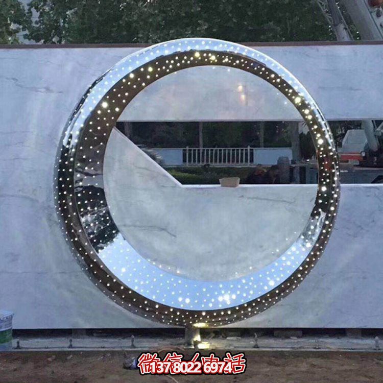 不銹鋼海豚景觀雕塑，提升酒店會所的抽象圓環(huán)氛圍