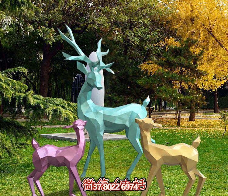 幾何彩繪梅花鹿雕塑，玻璃鋼裝點公園草坪