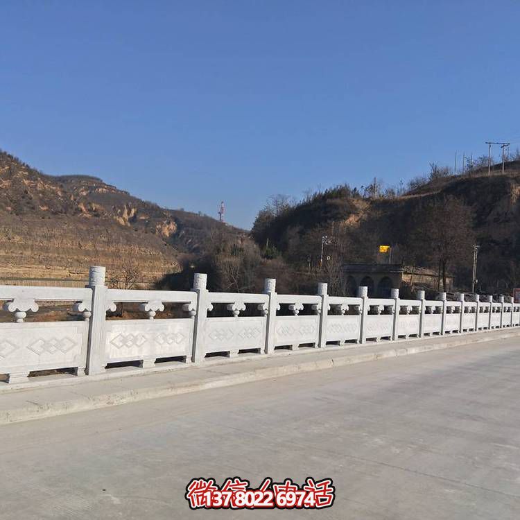 精美的大理石雕塑欄桿，締造完美景觀